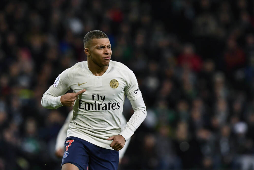 “十五五”规划建议为何强调“投资于人” ？这将如何影响我们的生活？丨夜话